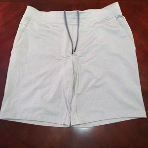 BNWOT Lululemon Shorts XXL